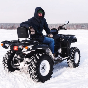 雪地摩托卡丁車